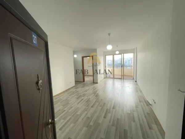 Tirane, shitet apartament 2+1 Kati 7, 110 m² 137.500 € (Yzberisht, Rruga Besim Alla)