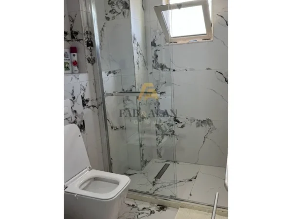 Tirane, shitet apartament 2+1 Kati 4, 96 m² 120.000 € (Kthesa e Kamzes)