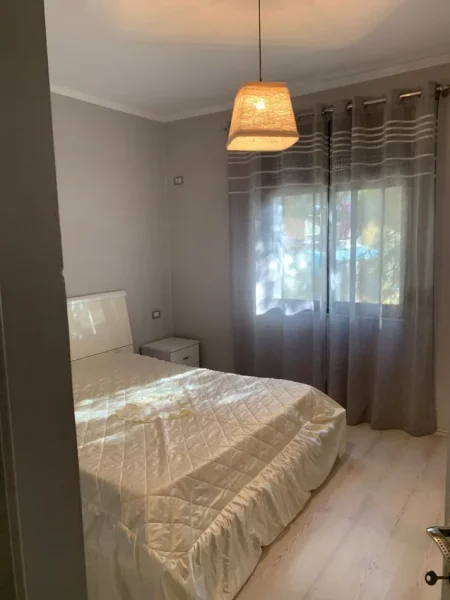 Tirane, jepet me qera apartament 1+1+Ballkon Kati 3, 60 m² 550 € (MYSLYM SHYRI)