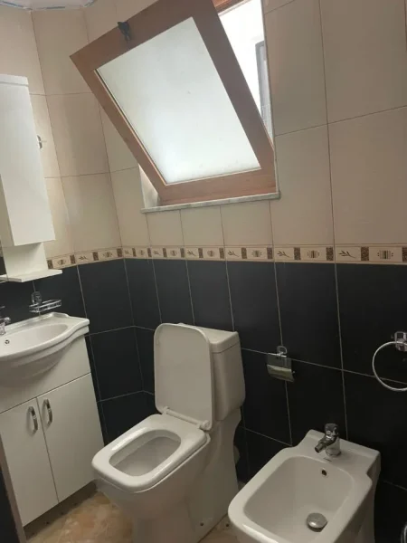 Tirane, shitet Vile 2+1 Kati 4, 295 m² 400.000 € (Rruga Ejup Kastrati)