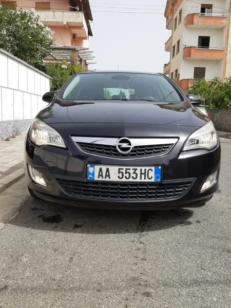 SUPER OKAZION !!!Durres, shes makine OPEL ASTRA Benzin, blu e errët manuale Kondicioner 60.000 km 6000 € I PADISKUTUESHEM