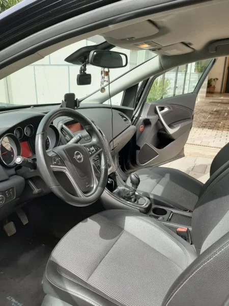 SUPER OKAZION !!!Durres, shes makine OPEL ASTRA Benzin, blu e errët manuale Kondicioner 60.000 km 6000 € I PADISKUTUESHEM