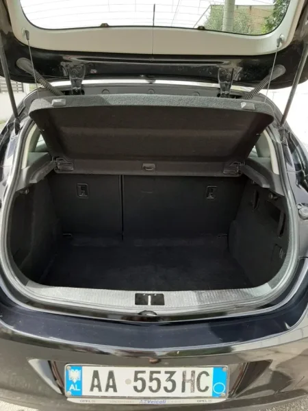 SUPER OKAZION !!!Durres, shes makine OPEL ASTRA Benzin, blu e errët manuale Kondicioner 60.000 km 6000 € I PADISKUTUESHEM