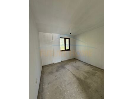 Tirane, shitet Dublex Kati 4, 230 m² 450.000 € (KOPSHTI ZOLOGJIK)