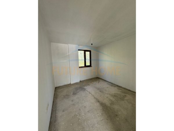 Tirane, shitet apartament duplex 4+1 Kati 4, 175 m² 330.000 € (KOOPSHTI ZOLOGJIK)