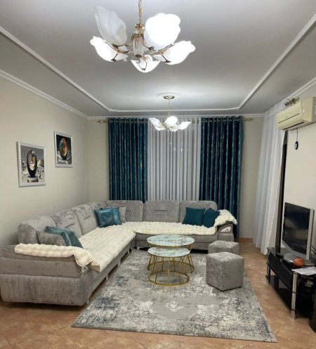 Jepet me qera  Apartament 3+1, Kompleksi Usluga, 800 Euro