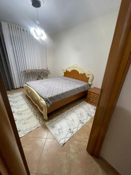 Jepet me qera  Apartament 3+1, Kompleksi Usluga, 800 Euro