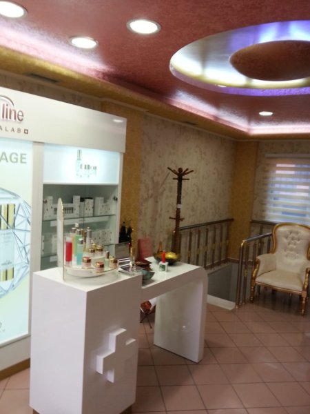 Tirane, shes ambjent biznesi Kati 0, 150 m² 450.000 € (Rruga e Durrësit)