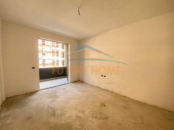 Tirane, shitet apartament 2+1 Kati 4, 105 m² 120.000 € (UNIVERS CITY)