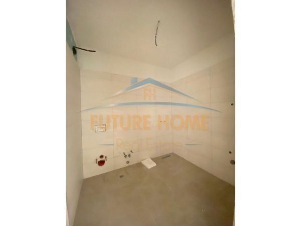 Tirane, shitet apartament 2+1 Kati 4, 105 m² 120.000 € (UNIVERS CITY)