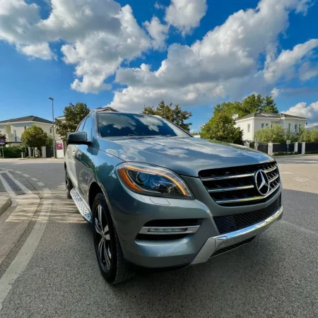 Tirane, shitet makine Mercedez benz Nafte, kafe automatik 270.000 km 13.999 €