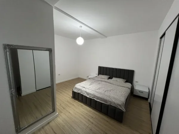 Tirane, shes apartament 1+1+Aneks+Ballkon Kati 3, 83 m² 133.000 € (Cristal center)