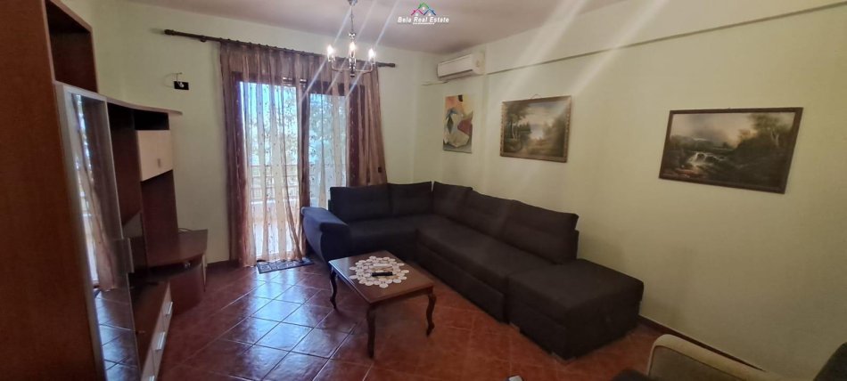 Tirane, jepet me qera apartament 2+1 Kati 4, 90 m² 700 € (Rruga e Kavajes)