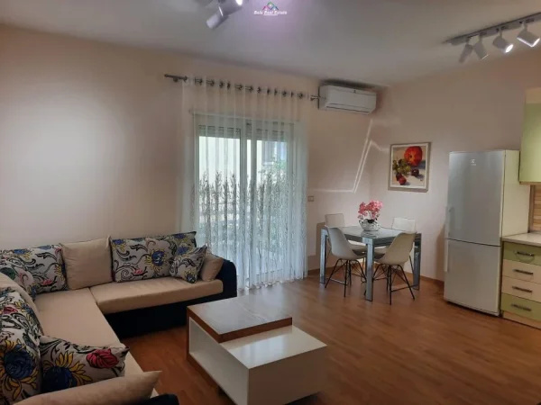 Tirane, jepet me qera apartament 2+1 Kati 3, 115 m² 750 € (prane Kopshtit Zoologjik, Rruga Eduart Mano)