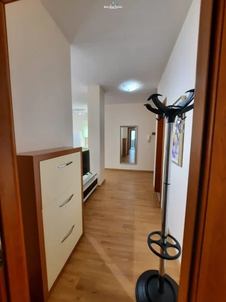 Tirane, jepet me qera apartament 2+1 Kati 3, 115 m² 750 € (prane Kopshtit Zoologjik, Rruga Eduart Mano)