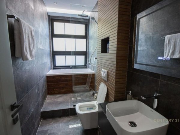 Tirane, shes garsonier 1+1+Aneks+Ballkon Kati 2, 113 m² 430.000 € (Bllok)