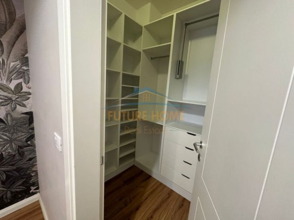 Tirane, jepet me qera apartament 2+1+Ballkon Kati 3, 106 m² 1.000 € (delijorgj)