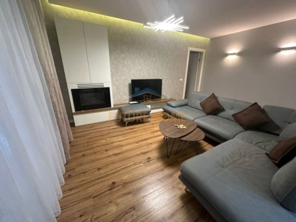 Tirane, jepet me qera apartament 2+1+Ballkon Kati 3, 106 m² 1.000 € (delijorgj)