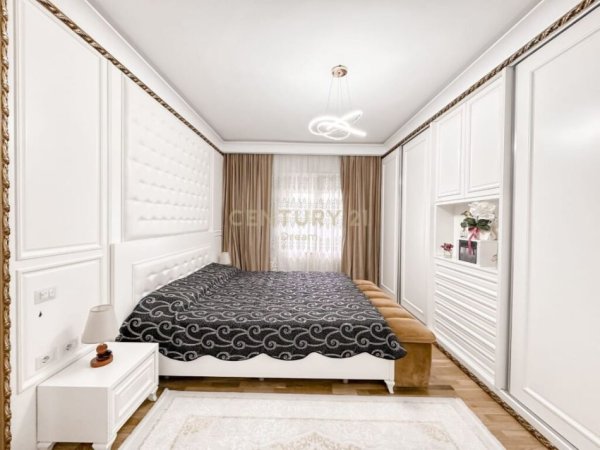 Tirane, shes apartament 3+1+Aneks+Ballkon Kati 3, 124 m² 260.001 € (Kopshti botanik)