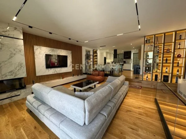 Tirane, shes Vile 3 Katshe Kati 0, 340 m² 800.000 € (Kodra e Diellit said)