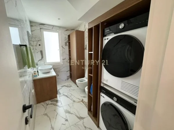 Tirane, shes Vile 3 Katshe Kati 0, 340 m² 800.000 € (Kodra e Diellit said)