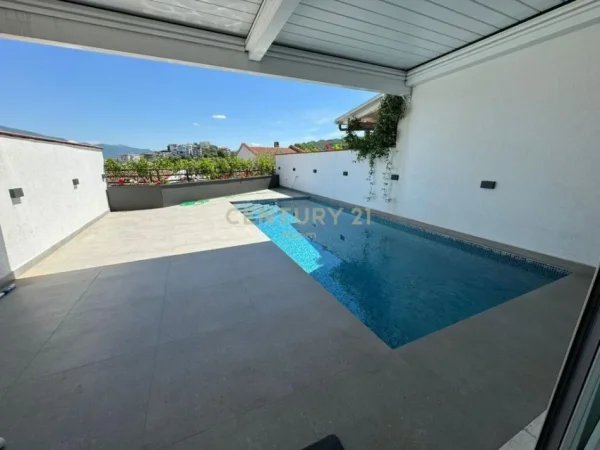 Tirane, shes Vile 3 Katshe Kati 0, 340 m² 800.000 € (Kodra e Diellit said)