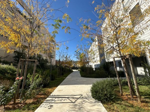 Tirane, jepet me qera apartament 2+1+Aneks+Ballkon Kati 2, 102 m² 1.200 € (Park life residence)