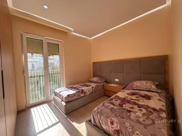 Tirane, jepet me qera apartament 2+1+Aneks+Ballkon Kati 2, 102 m² 1.200 € (Park life residence)