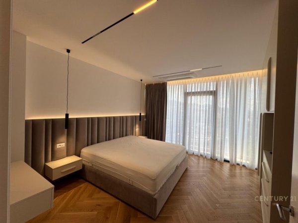 Tirane, jap me qera apartament 1+1+Aneks+Ballkon Kati 12, 104 m² 1.500 € (Lake view)