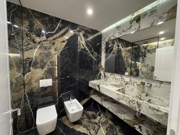 Tirane, jap me qera apartament 1+1+Aneks+Ballkon Kati 12, 104 m² 1.500 € (Lake view)
