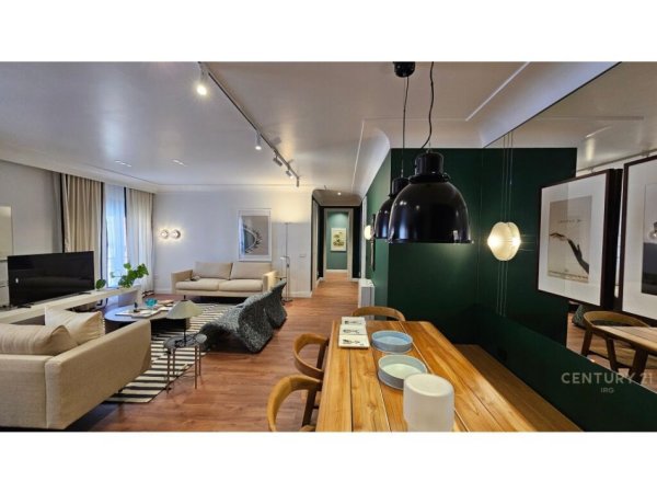 Tirane, jepet me qera apartament 2+1+Aneks+Ballkon Kati 5, 126 m² 2.000 € (Delijorgji)