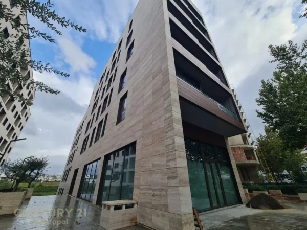 Tirane, shes apartament 2+1+Aneks+Ballkon Kati 4, 120 m² 300.000 € (Liqeni i thate)