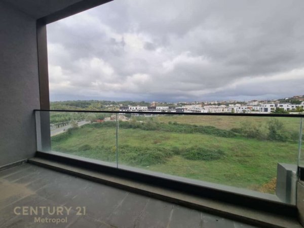 Tirane, shes apartament 2+1+Aneks+Ballkon Kati 4, 120 m² 300.000 € (Liqeni i thate)