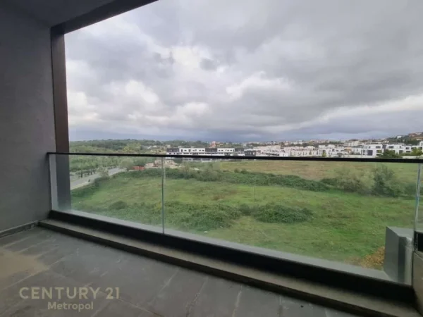 Tirane, shes apartament 2+1+Aneks+Ballkon Kati 4, 120 m² 300.000 € (Liqeni i thate)