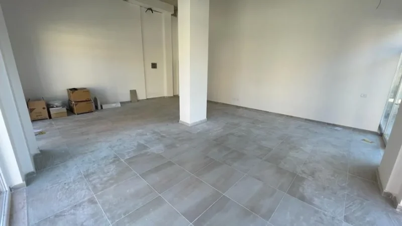 Tirane, jepet me qera ambjent biznesi Kati 0, 70 m² 500 € (Rruga Dibres)