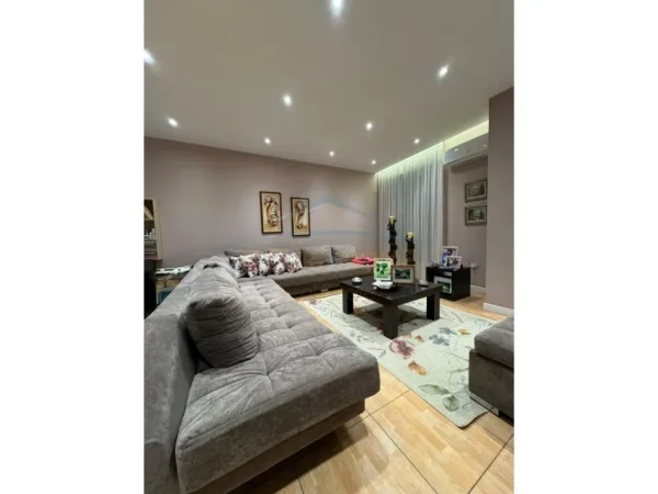 Tirane, shitet apartament 2+1 Kati 3, 105 m² 210.000 € (Don Bosko, Tiranë.)