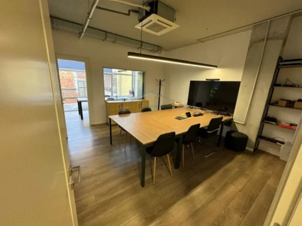 Tirane, shitet ambjent biznesi Kati 1, 514 m² 1.550.000 € (Rruga e Elbasanit, Tiranë)