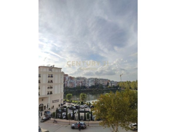 Tirane, jap me qera garsonier , 70 m² 500 € (Liqeni i Thatë)