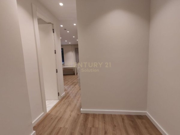 Tirane, jap me qera garsonier , 70 m² 500 € (Liqeni i Thatë)