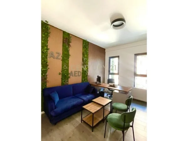 Tirane, shitet ambjent biznesi Kati 4, 133 m² (Rruga e Kavajes)