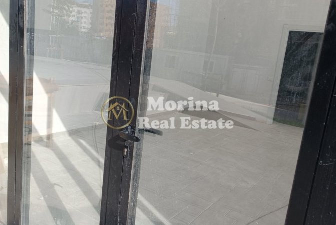 Tirane, jepet me qera dyqan Kati 0, 70 m² 1.600 € (Farmacia 10)
