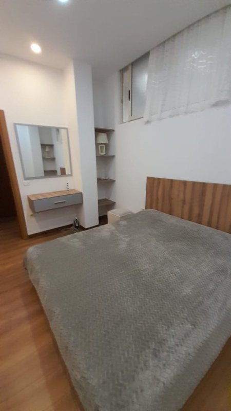 Tirane, Apartament 1+1 per qira  Kati 1, 74 m² 590 € (9 kateshet)