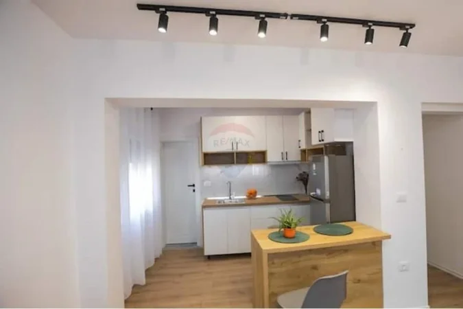 jepet me qera apartament 1+1 Kati 5, 60 m² 600 € (Rruga e Dibrës - Selvia)