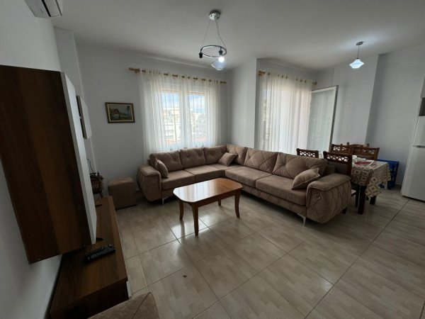 Tirane, jepet me qera apartament 2+1 Kati 4, 90 m² 500 € (5 maj)