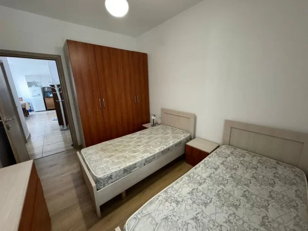 Tirane, jepet me qera apartament 2+1 Kati 4, 90 m² 500 € (5 maj)