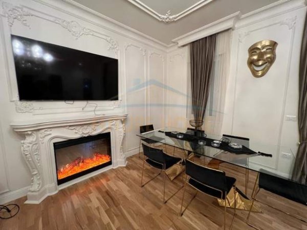 Tirane, shitet apartament 2+1 Kati 1, 127 m² 370.000 Euro