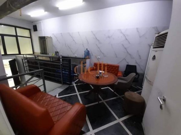 Tirane, shitet ambjent biznesi Kati 0, 202 m² 606.000 Euro (Stacioni Trenit)