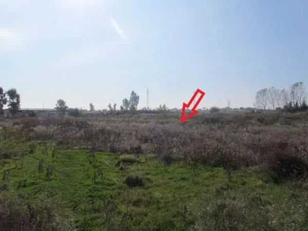 Durres, Shiten 3 Toka Are me siperfaqe totale 21.699 m², Cmimi Fillestar 43,177,280 Leke (Xhafzotaj)