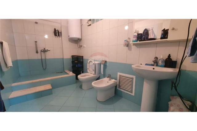 Tirane, shes apartament 2+1+A+BLK Kati 1, 120 m² 95.000 Euro (Liqeni Thate)