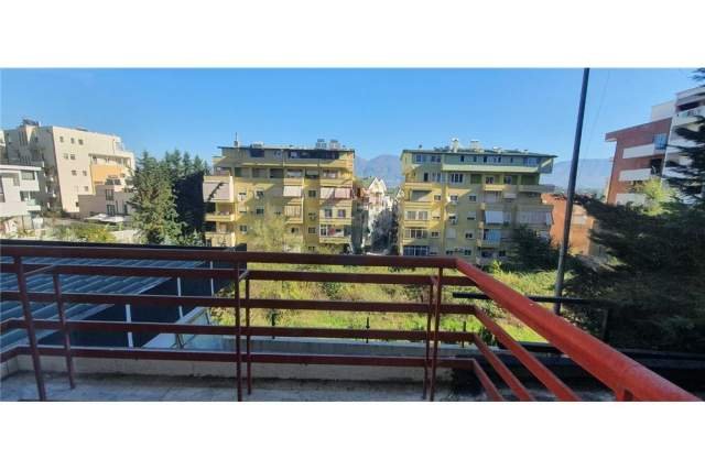 Tirane, shes apartament 2+1+A+BLK Kati 1, 120 m² 95.000 Euro (Liqeni Thate)